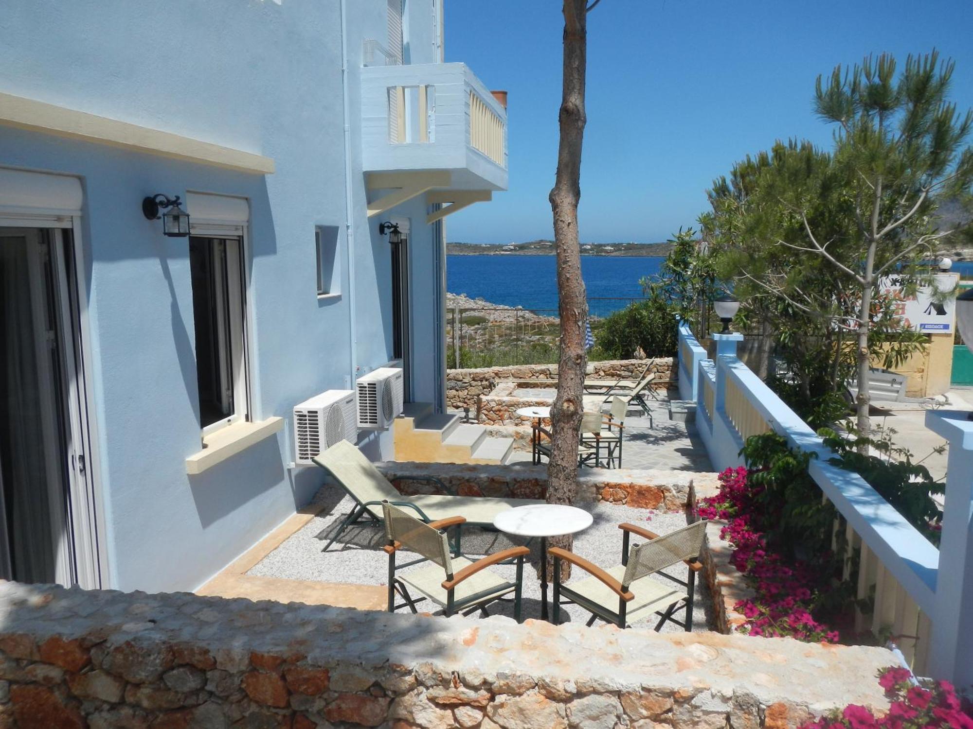 Giorgi'S Blue Apartments Kalathas Oda fotoğraf