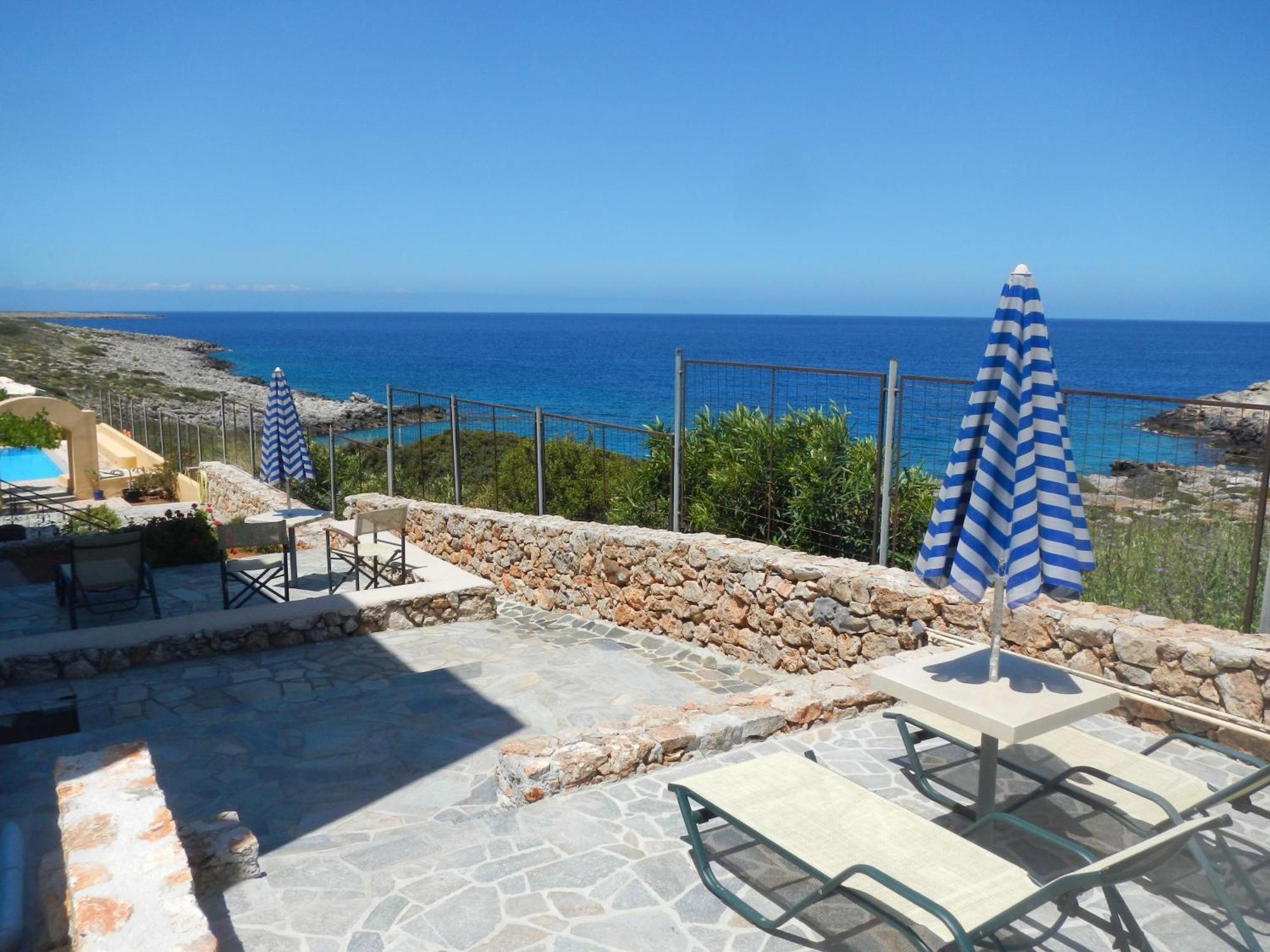 Giorgi'S Blue Apartments Kalathas Oda fotoğraf