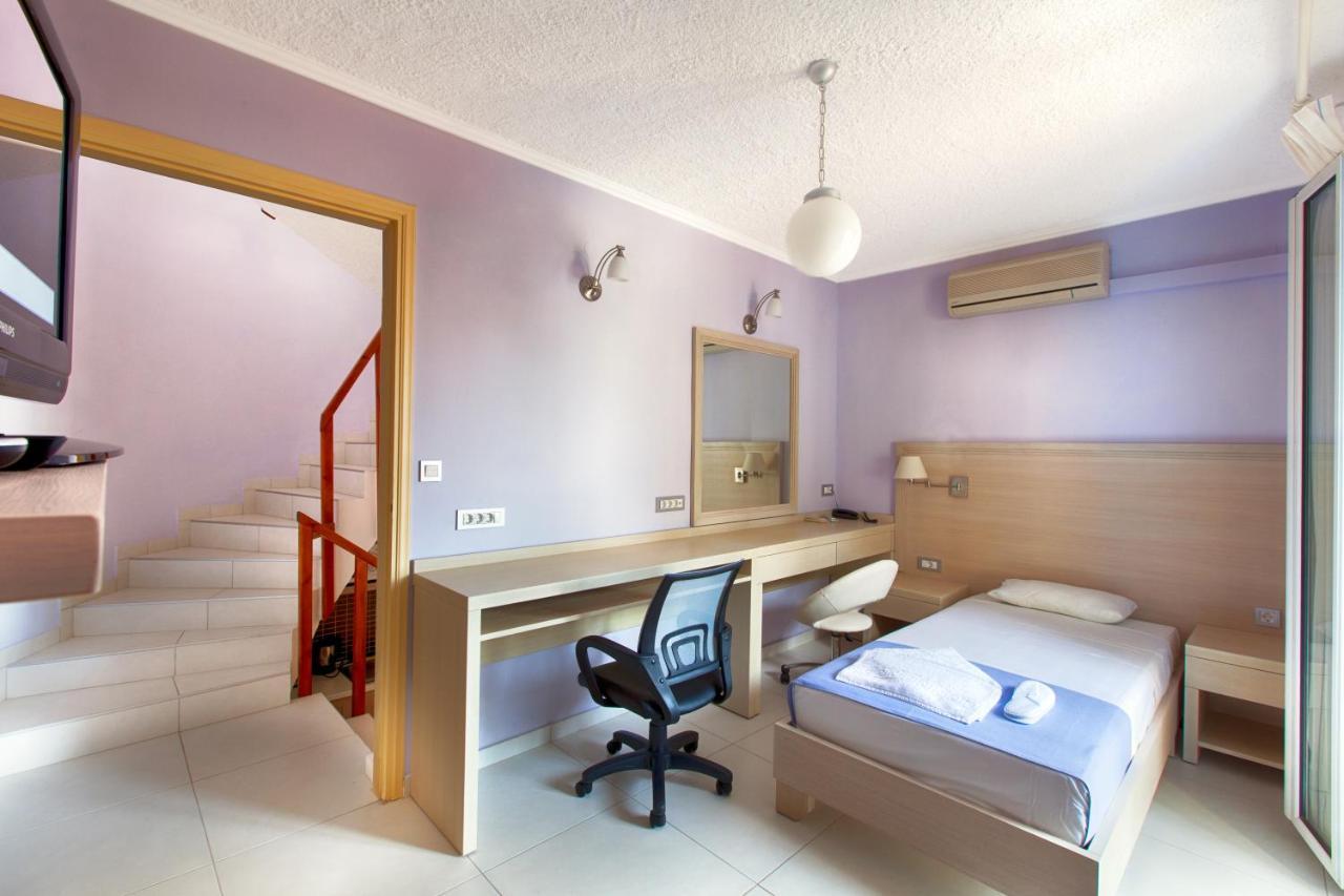 Giorgi'S Blue Apartments Kalathas Oda fotoğraf